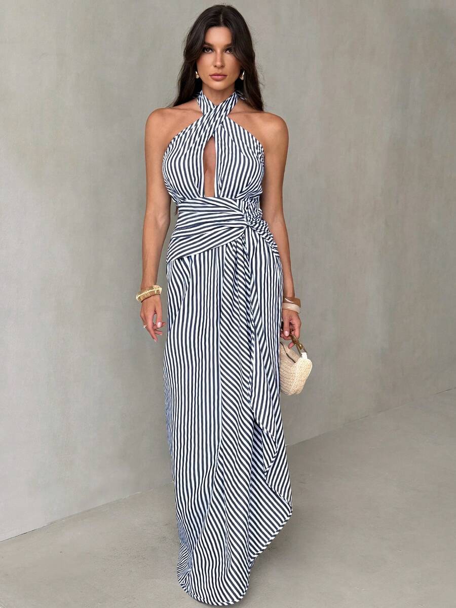 SHEIN Tall Lễ hội âm nhạc Xuân/Hè 2026, Lễ Phục Sinh, Ngày Thánh Patrick, Ngày Valentine, Hẹn hò, Phong cách miền Tây, Phong cách du mục, Tiệc sinh nhật, Lễ tốt nghiệp, Đại học, Sinh viên, Trang phục thường ngày, Cơ bản, Đa năng, Giải trí, Kỳ nghỉ, Du lịch tàu biển, Bãi biển, Tắm nắng, Phong cách thịnh hành, Thời trang đường phố, Khách dự đám cưới phong cách Boho, Đi làm, Ăn sáng muộn, Sân bay, Tiệc tùng, Đi chơi ngày lễ, Trang phục công sở, Cổ yếm, Thắt eo, Hở lưng, Váy maxi kẻ sọc - Màu xanh lam - Xem 1