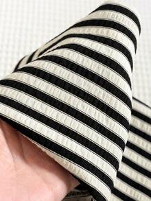 SHEIN 新生男宝宝夏季可爱休闲棕色纱布连体衣，适合海滩、户外玩耍 - 彩色 - 查看 6