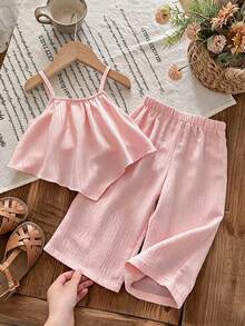 SHEIN LMoss Kids 这款两件套可爱女婴休闲纹理面料吊带背心和松紧腰裤套装适合生日派对、晚宴、演出、婚礼、洗礼和开幕式等场合，是春夏季节的完美之选。 - 淺粉色 - 查看 4