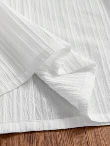 SWAVVY Bộ đồ nam gồm áo sơ mi ngắn tay in chữ và quần short, kiểu dáng thường ngày. - trắng - Xem 9