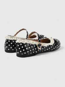 ROMWE Kawaii Sepatu Flat Wanita Modis & Manis dengan Hiasan Pita Renda untuk Natal - Hitam + polkadot - View 3