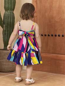 SHEIN Vestido Casual com Alças para Bebê Menina com Padrão Geométrico Trançado - Multicolorido - Visão 2