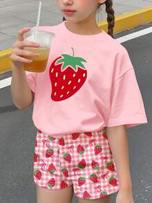 奶油粉色甜美女孩迷你草莓蝴蝶结格子图案休闲舒适圆领短袖T恤和短裤两件套，适合日常穿着、节日、郊游、返校、春日、夏日等各种场合，轻松舒适，时尚女孩套装，休闲装，儿童复古迷你草莓蝴蝶结图案服装，春夏套装，新款式，清凉舒适，清爽暑假，少女风 - 彩色 - 查看 3