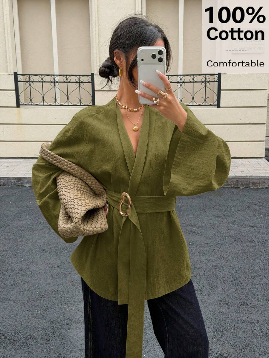 Siren Gaze 100%純棉橄欖綠秋季優雅女款長袖襯衫,收腰金屬扣修身女裝上衣,柔軟喇叭袖和服風上衣 - 軍綠色 - 查看 1