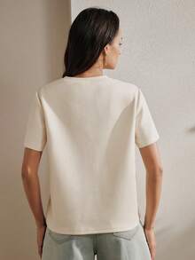 Áo thun nữ Anewsta mùa hè mới, cổ tròn, dáng regular fit, tay ngắn, thêu hoa hồng, kiểu dáng thường ngày. - Màu be - Xem 2