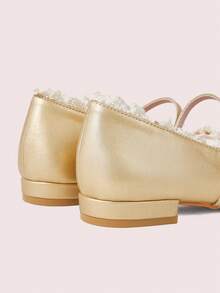 CUCCOO DOLLMOD Giày bệt nữ kiểu Mary Jane ren xếp tầng, mũi vuông, gót thấp, phong cách retro thanh lịch, chất liệu da ánh kim màu vàng, thích hợp mang đi làm hoặc đi nghỉ mát. - Vàng - Xem 6