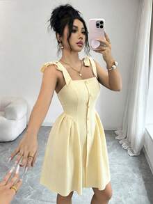 Nuevo vestido corto elegante y versátil para mujeres con tirantes de hombro anudados, textura de tejido de dos tonos y ajuste ceñido para uso diario - amarillo ganso - Ver 3