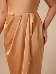 ELLERISSA Vestido Lápis Assimétrico de Cetim Laranja Plus Size - Laranja - Visão 5