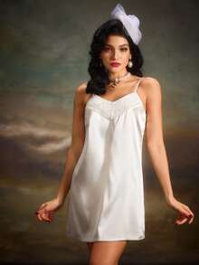 PinupPomp Contrast Lace Cami Dress & Robe PJ Set / Pajama Set White Set, Fall Clothes Cozy And Elegant Details, Winter - White - View 3