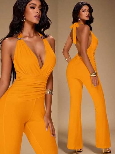 Radiana Bộ jumpsuit nữ gợi cảm, thanh lịch màu trắng với khóa kim loại trang trí, kiểu dáng hở lưng, cổ yếm, dáng xòe ôm sát, thích hợp mặc thường ngày, hẹn hò, tụ họp, đi chơi đêm, dự tiệc, câu lạc bộ.
