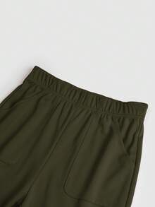 TaskEZ 纯色简约V领双口袋T恤和休闲裤制服套装 - 軍綠色 - 查看 13