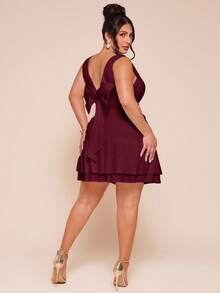 SHEIN BAE Vestido mini de mujer talla grande sin mangas, color blanco sólido, con detalle de lazo en la espalda fruncida - Rojo violeta - Ver 8