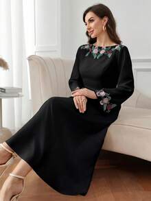 Al Najma Gaun Wanita Elegan Lengan Panjang Berbordir Gaya Arab - Hitam - View 3