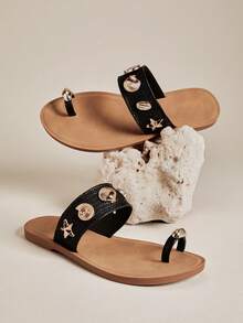 SHUZIA Women's Metal Decor Casual Fashionable Flat Sandals - Black - View 3