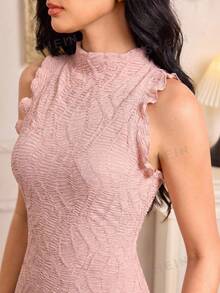 Modelyn 法式设计荷叶边领口收腰修身连衣裙，女士款 - 粉色 - 查看 4