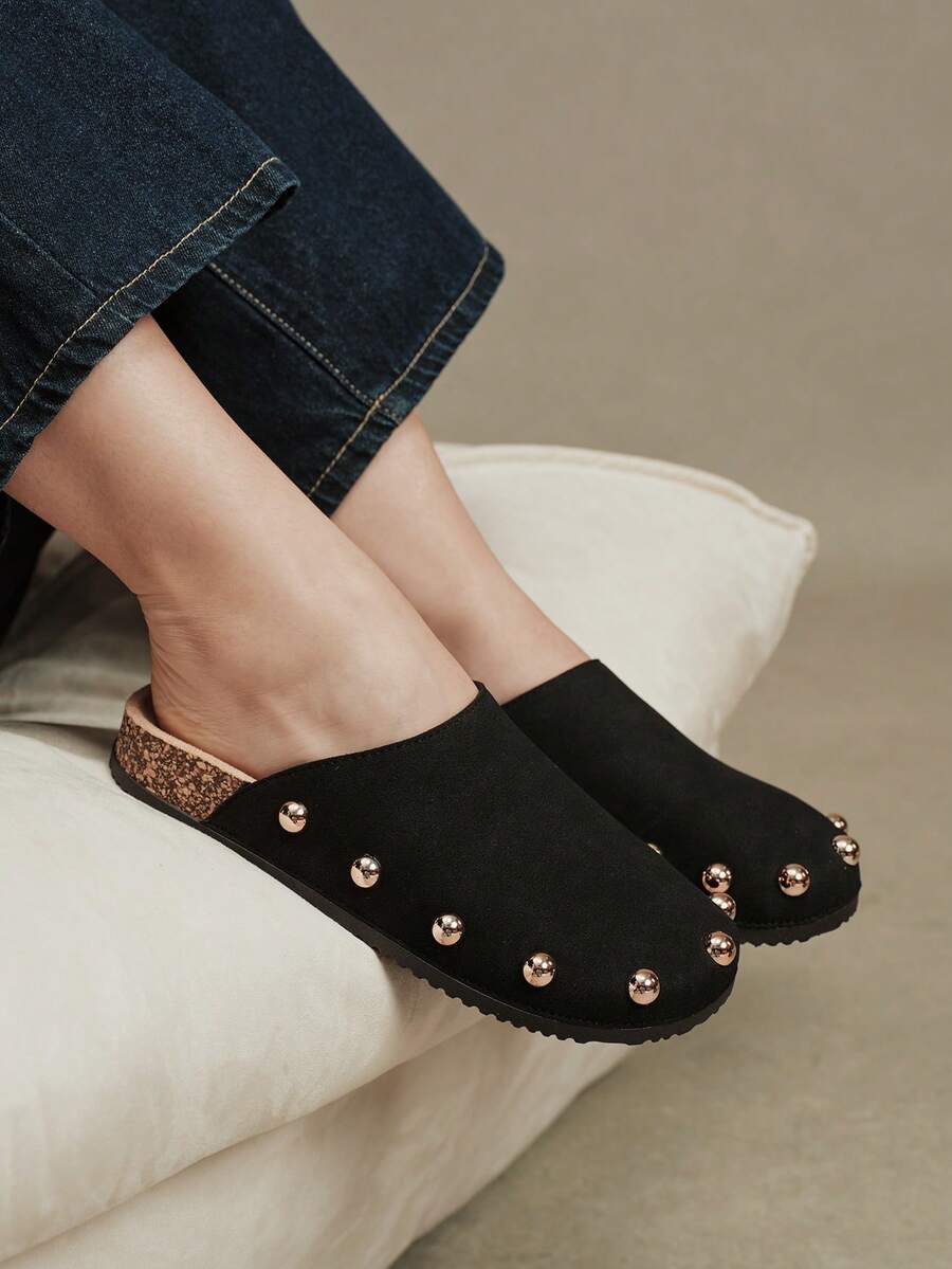 Solecia Women's Shoes Black Versatile Casual Rivet Decorative Beach Slippers - Black - View 1