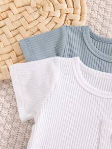 SHEIN طقم تي شيرت بأكمام قصيرة وشورت صيفي عادي بطبعة دب مطرزة للبنات الصغار - متعدد الألوان - مشاهدة 8