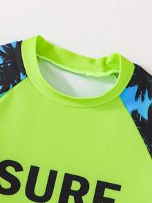SHEIN Setelan Anak Laki-Laki untuk Liburan Pantai, Motif Pohon Palem, Lengan Raglan Elastis Tinggi dan Celana Pendek Olahraga Kasual, Cocok untuk Liburan Pantai dan Berenang. - Hijau - View 4