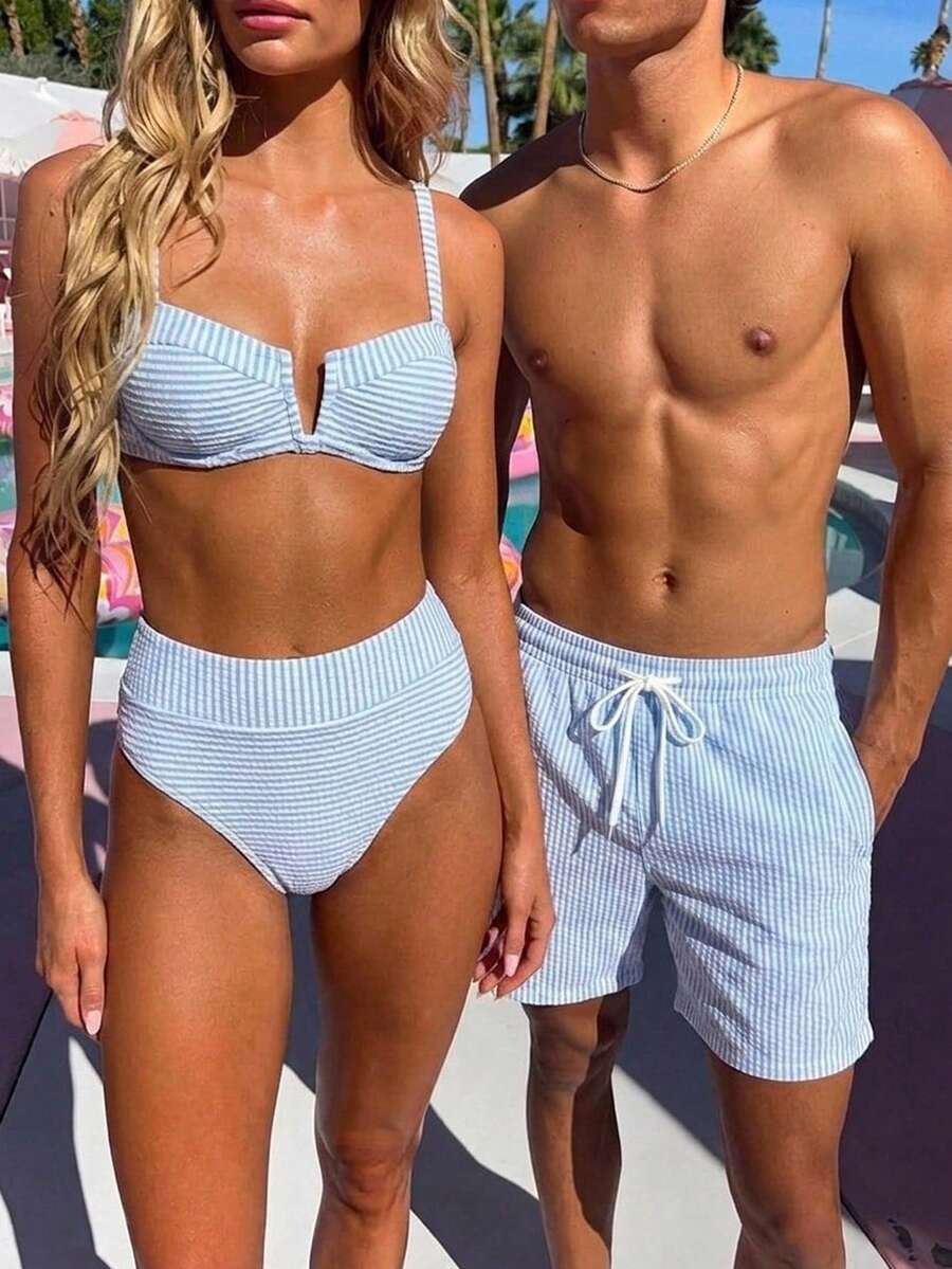 Manfinity Swimmode 男士抽繩腰淺藍條紋泳褲,夏季休閒海灘度假短褲,熱帶夏威夷洗浴情侶款 - 淺藍色 - 查看 1