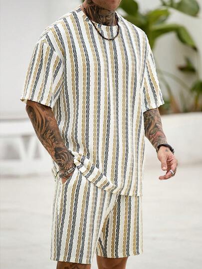Manfinity CasualCool Ensemble t-shirt à manches courtes rayé et short pour hommes, tricot polyvalent et décontracté