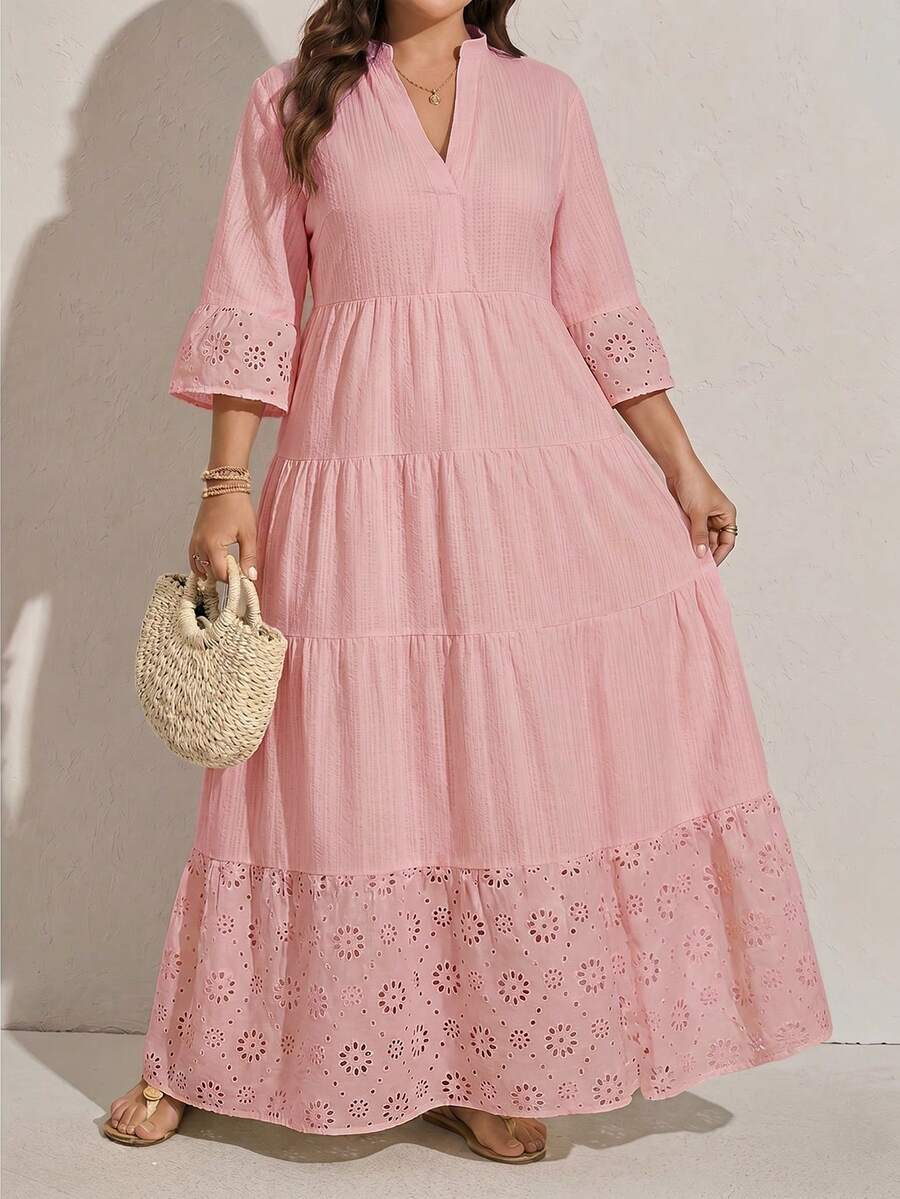 SHEIN LUNE Vestido con cuello en V, dobladillo con volantes y bordado calado para mujer de talla grande - Rosa - Ver 1