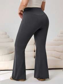Solflare Plus Size Solid Color Minimalist Flare Pants - Dark Grey - View 2