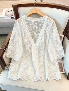 GlowEve CURVE Áo khoác cardigan nữ cỡ lớn cổ chữ V, thắt nơ phía trước, chất liệu xuyên thấu, cổ choàng, tay lửng, thêu, khoét lỗ. - trắng - Xem 2