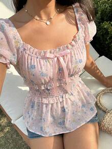 Sunnyshic Áo kiểu nữ bằng vải chiffon họa tiết hoa nhí dễ thương, thắt eo bằng dây buộc, trang trí nơ, cổ vuông, tay phồng, thích hợp mặc thường ngày, đi nghỉ mát, dự tiệc, mùa xuân/hè. - Màu Hồng baby - Xem 4