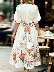 SHEIN Robe élégante et romantique à col V imprimée avec taille cintrée et coupe évasée, convient pour la plage, les vacances, les déplacements, les voyages et les sorties - Blanc - Voir 2