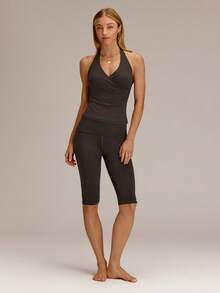 GLOWMODE Áo tank top FeatherFit™ thoáng khí, nhẹ, dài đến eo, có lưới bên hông, kiểu dây buộc chéo nâng ngực và mút độn chống trượt có thể tháo rời, thích hợp cho tập yoga, pilates và mặc hàng ngày. - màu nâu - Xem 7