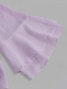 Camisa corta de color sólido con mangas acampanadas y lazo frontal de Qadelle - Púrpura malva - Ver 3
