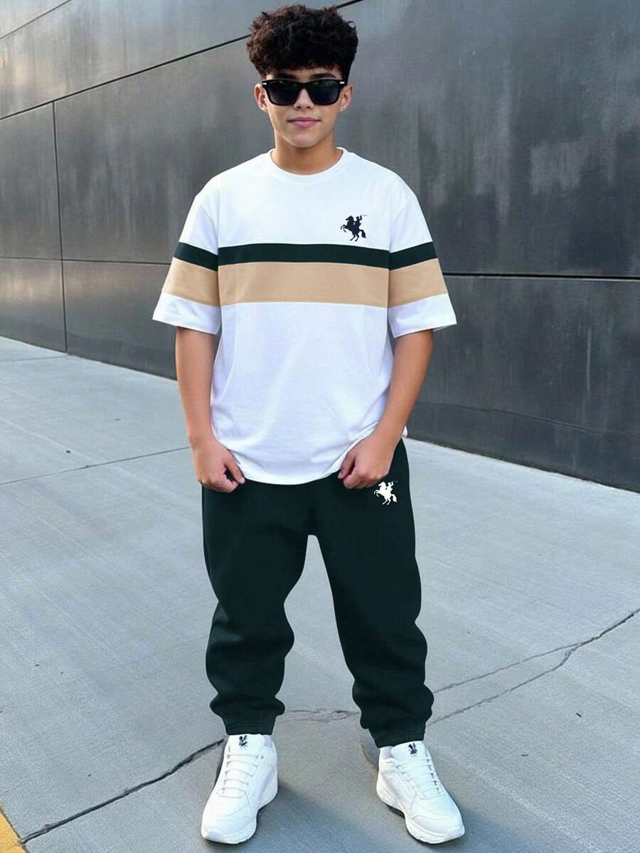 男童休闲简约风,时尚经典,酷炫风格,小马标志,美式复古,运动风,撞色设计,舒适圆领短袖T恤和裤子套装,适合街头风和校园穿着。 - 白色 - 查看 1