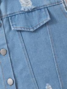 SHEIN Bộ đồ 2 món dành cho thiếu nữ: Áo hai dây dệt kim đen khoét lưng + Áo khoác denim rách, set đồ thường ngày đi làm; Áo croptop denim xanh thắt nút + Váy slip dệt kim đen, set đồ thường ngày đa năng. - màu đen - Xem 5