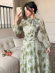 Modelyn Green Tie Collar Ruched Waist Women's Dress, Suitable For Spring And Autumn - Green - View 3