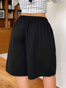 Muchica Celana Capri Kasual Wanita Ukuran Besar Warna Hitam dengan Tali Serut di Pinggang dan Kantong - Hitam - View 3