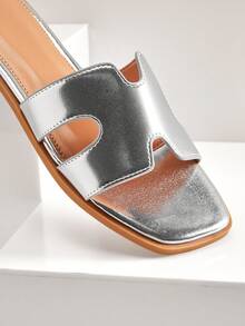 SHUZIA Giày sandal đế bệt hở mũi trơn màu thời trang và đa năng dành cho nữ - Bạc - Xem 8