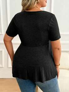 Plussiva Blusa casual de talla grande de unicolor con cuello en V y manga corta anudada - Negro - Ver 2