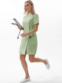 TaskEZ Uniforme de mujer Scrubs Bata de laboratorio con botones delanteros para enfermera de hospital - verde menta - Ver 3
