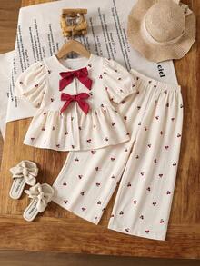 Emery Rose Kids Emery Rose Kids Bộ đồ 2 món cho bé gái: áo tay cánh hoa kẻ caro dệt kim và quần dài rộng. - Màu be - Xem 4
