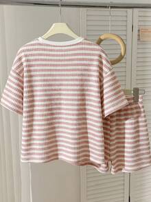 Set Kaos Lengan Pendek Bergaris Patchwork Kasual Musim Panas untuk Remaja Perempuan + Celana Pendek Pinggang Elastis - Berwarna merah muda - View 2