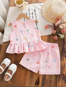 SHEIN Genkimix Kids Conjunto de verano para niñas de 4 a 7 años, estilo dulce y fresco, con top sin mangas con volantes y estampado de corazones de burbujas y arruga de agua, talla grande pantalón corto a juego estampado, de mezcla de algodón suave y ligera, adecuado para juegos al aire libre y uso diario casual en verano - Rosa - Ver 2