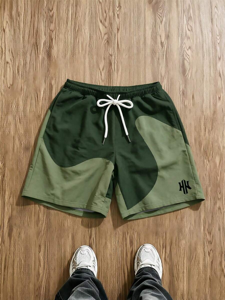 Daypath 男士深綠色拼色抽繩休閒短褲,附HK Logo,舒適寬鬆運動短褲,適合夏季、街頭風、健身房與日常穿著 - 彩色 - 查看 1