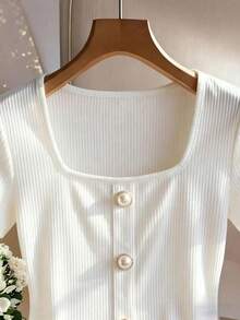 Franclia Camiseta de mujer de manga corta con cuello cuadrado, color albaricoque sólido, elástica y ajustada, adecuada para uso diario, con decoración de botones, de estilo minimalista, para el verano, versátil y elegante - Blanco - Ver 6