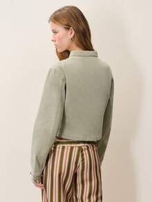 Nöista Light Olive Green Military-Style Short Jacket Is Cropped And Fitted, Featuring A Horizontal Silver Metal Button Closure. - Green - View 2