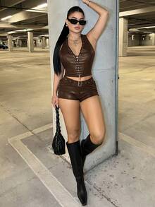 Dayanna Comas 女款酒紅色深V領繫帶短版上衣搭配側繫帶超短褲 2件套 棕色性感夏季套裝 - 棕色 - 查看 5