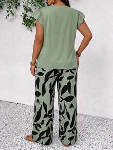 Lounesse Simple Leaf Pattern Colorblock Casual Top, Plus Size 2 Pieces Set - Multicolor - View 2