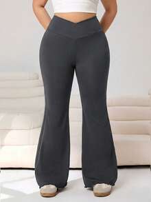 Solflare Plus Size Solid Color Minimalist Flare Pants - Dark Grey - View 3