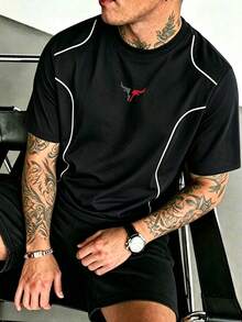 Sport MetroGents 男士 1件對比條紋牛頭印花圓領黑色短袖T恤，拼接設計運動休閒上衣，健身房適用 - 黑色 - 查看 5