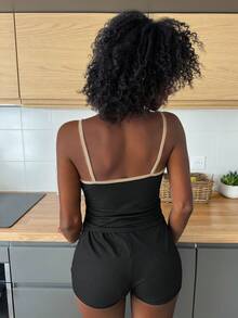 Livesso 2pcs/Set Women's Numeric Graphic Fitted Contrast Trim Adjustable Strap Crop Top And Shorts Pajama Set, Summer - Black - View 2