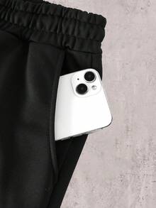 Skyrend Pantalón de chándal casual con estampado gráfico, corte y holgado, estampado de grafiti en inglés, ropa de calle cómoda para el verano, estilo emo de los 2000 - Negro - Ver 7